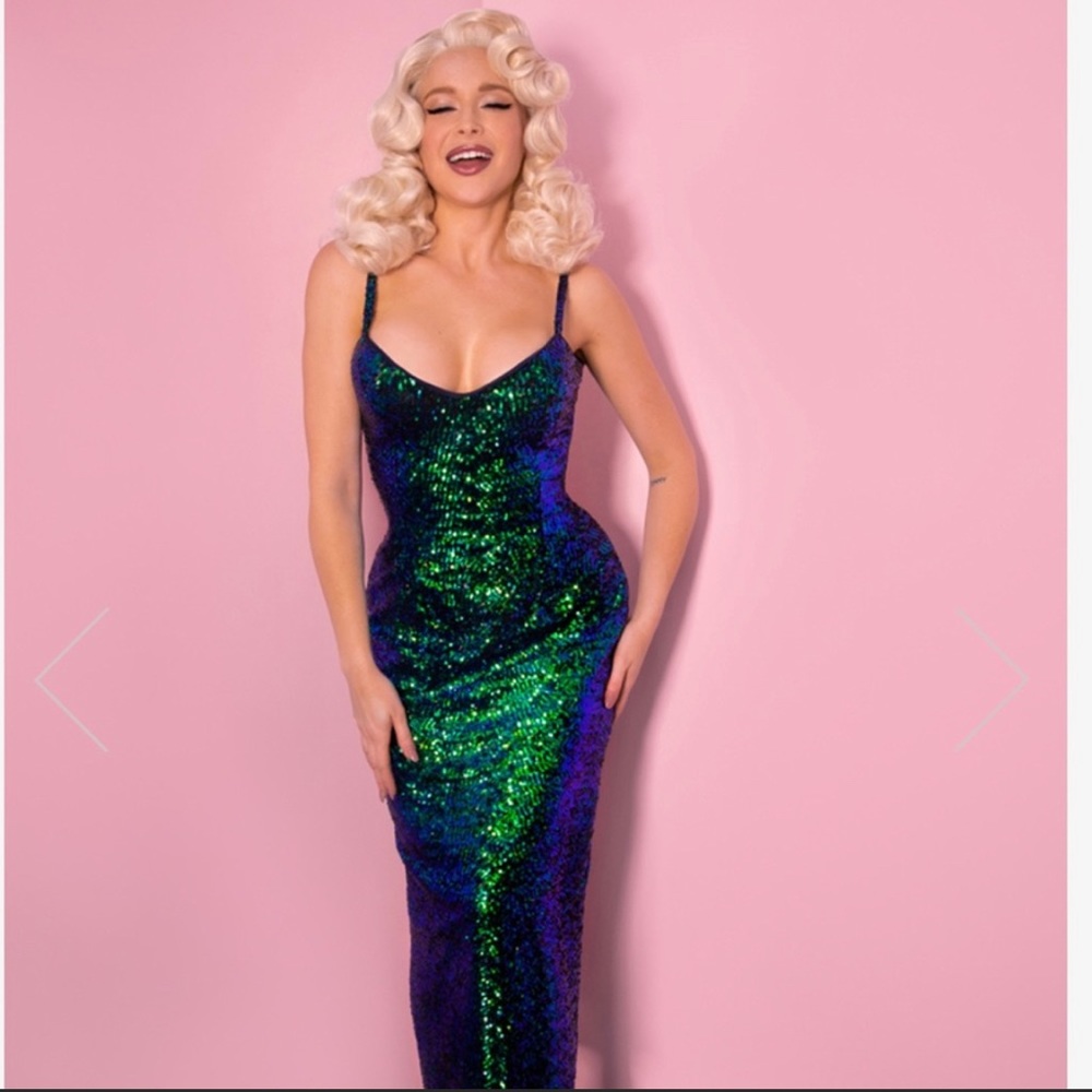 Vixen by Micheline Pitt Size 8 medium